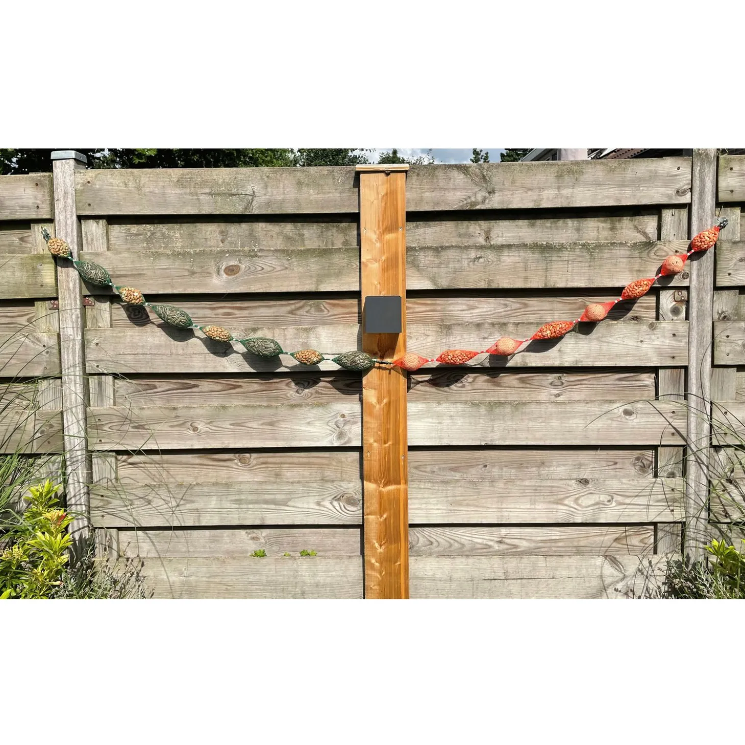 Allbirds&Co Klikslinger Pinda-Mezenbol - Tuinvogelvoer - 40 cm 620 g
