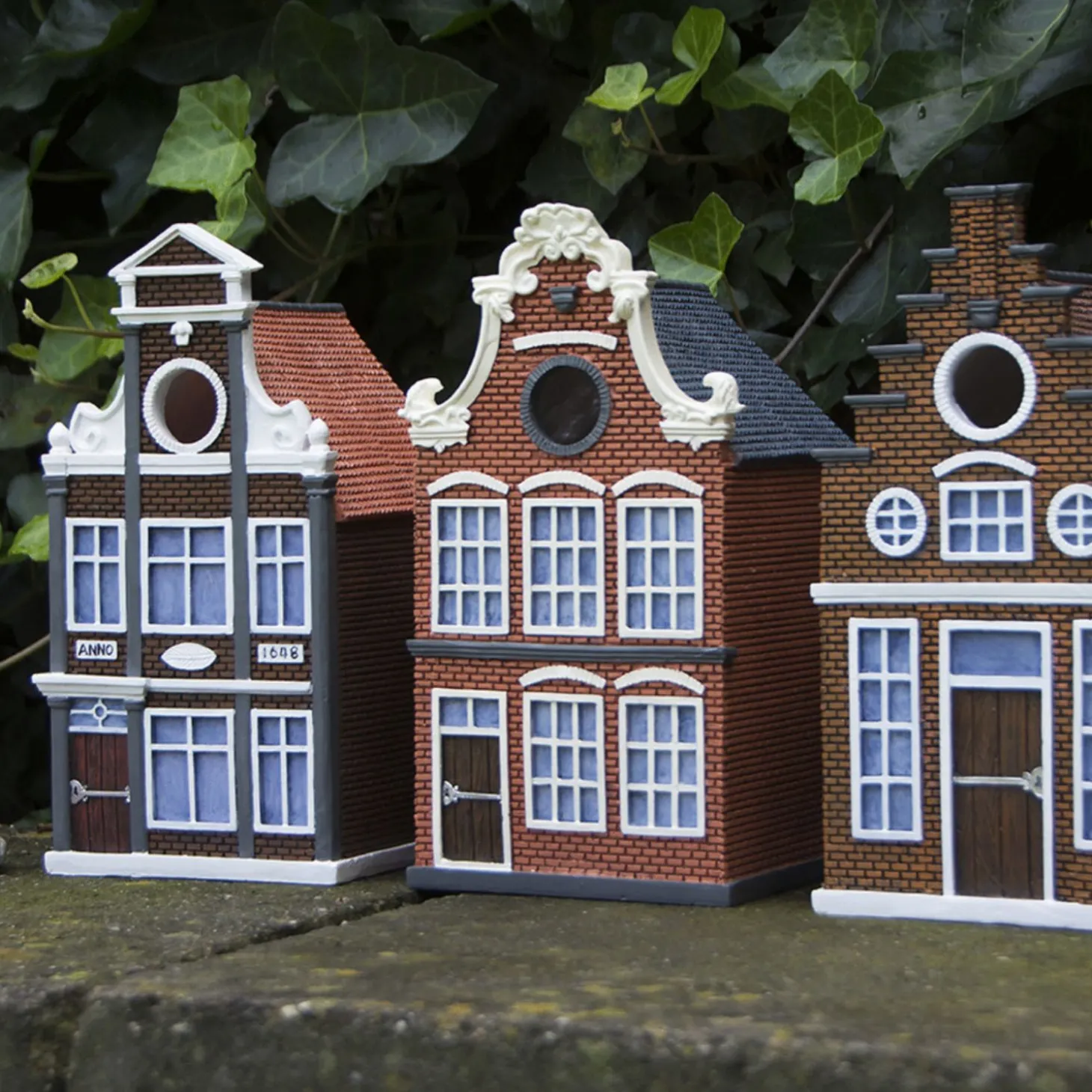 Best For Birds Nestkast Gevelhuis Klokgevel - Broeden - 14x13x25 cm