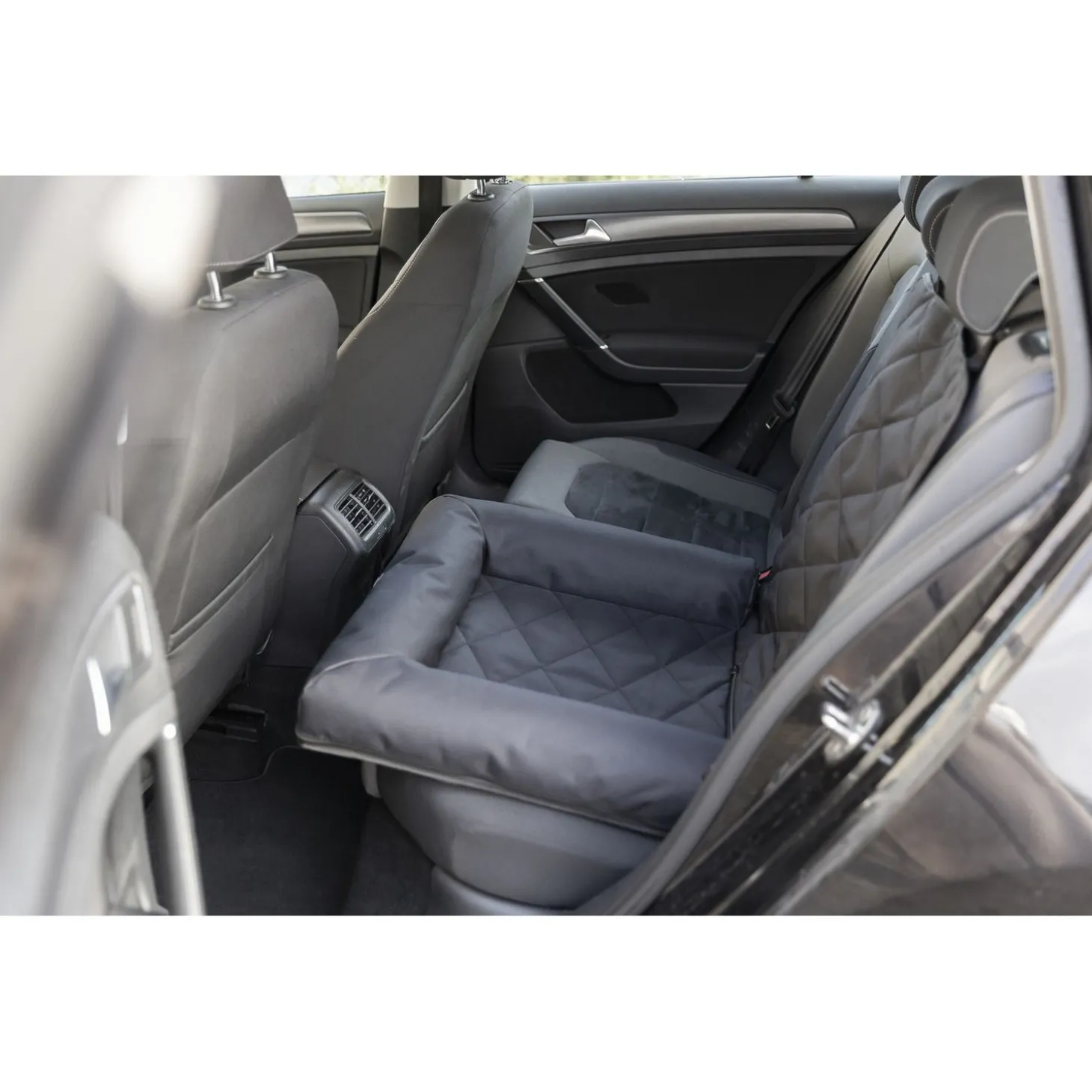 Trixie Autostoel Kussen - Hondenautoaccessoire - 61x10x50 cm Zwart
